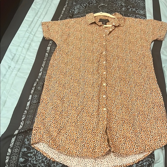 TAHARI Women’s Rust and White Patterned Linen Shirt, size small - Picture 1 of 9